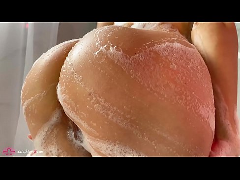 ❤️ Bruneta își masturbează păsărica cu un vibrator până la orgasm intens în duș at us ro.masseffect1.ru